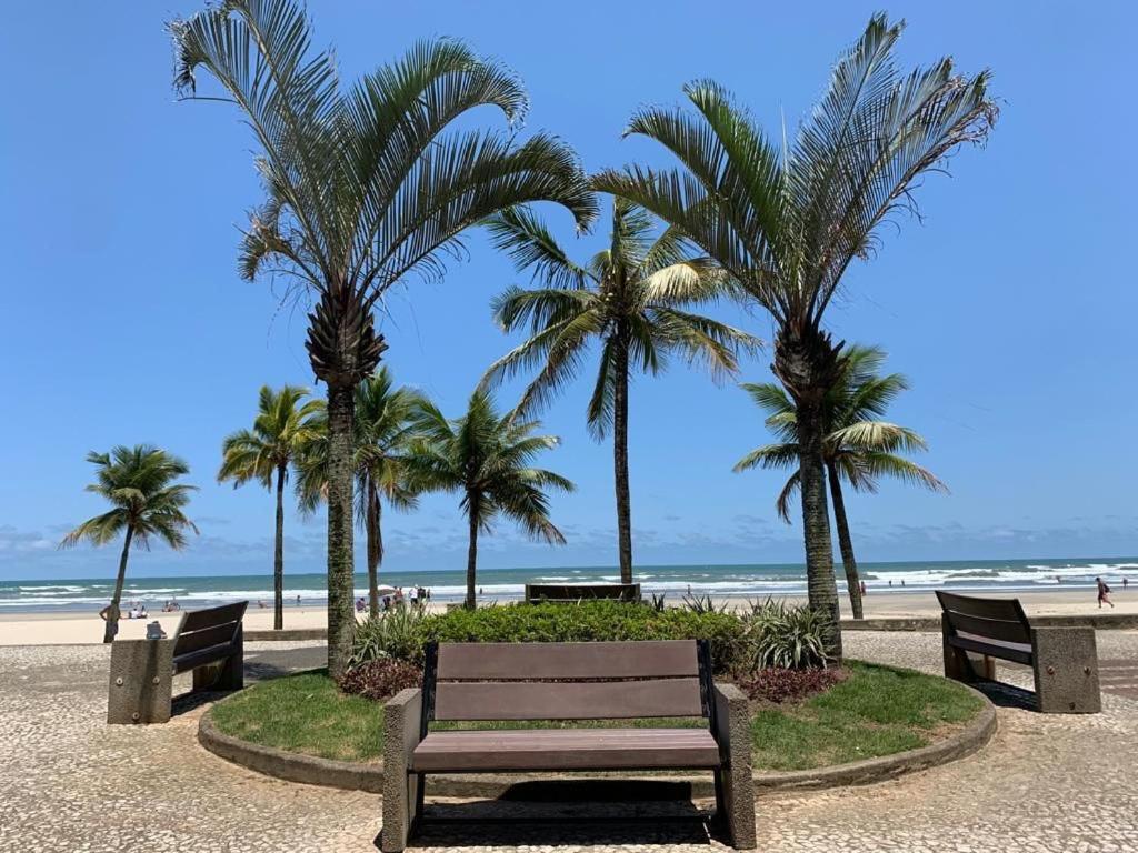 Apartamento Frente Ao Mar Com Varanda E Piscina Praia Grande  Exterior photo